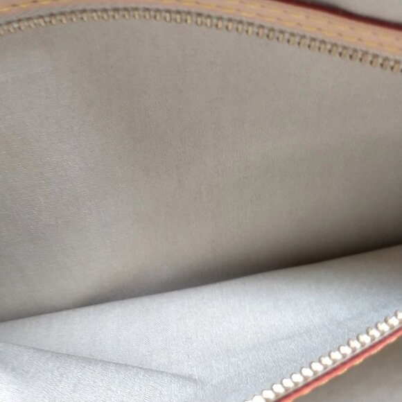 Authentic Louis Vuitton Brea MM Yellow Vernis Hand Bag mn517-112725 - Picture 14 of 16